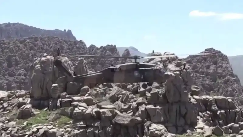 PKK'nın Silah Bırakma Süreci: Yeni Dönem Başlıyor mu?