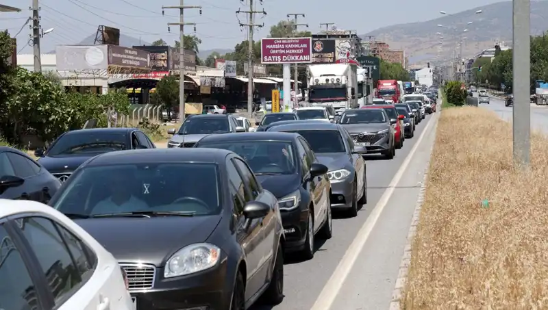 60 Kilometrelik Araç Kuyruğu: Aydın'dan Muğla'ya Ulaşım Çilesi!