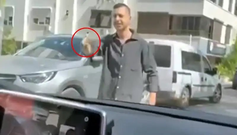 Trafikte Kadınlara Silah Doğrultan Sürücüyle İlgili Şok Edici Gelişmeler