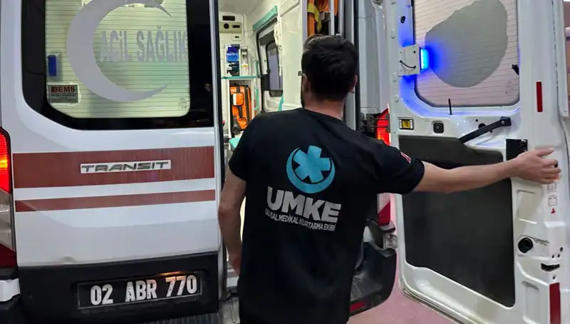 Etek Tekere Dolanınca Bisiklet Devrildi: O Anlar Kamerada!