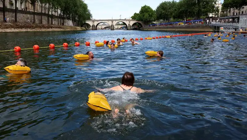 Paris’te Tarihi Bir Değişim: Seine Nehri Artık Halka Açıldı