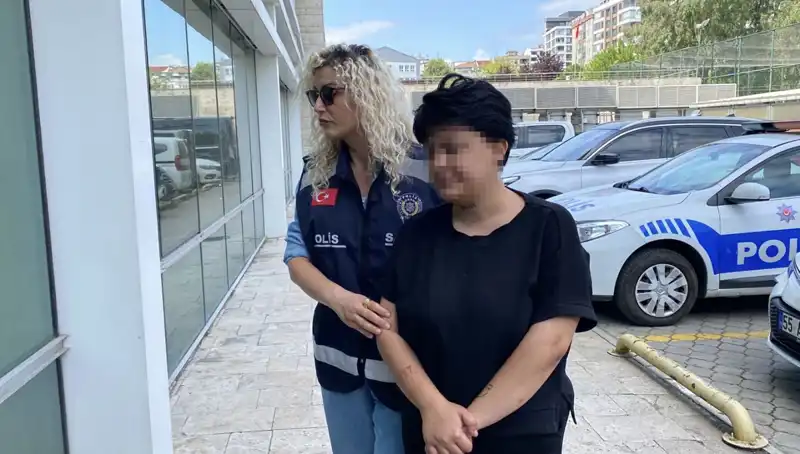 Annesini 11 Yerinden Bıçaklayan Genç, Gözaltına Alındı