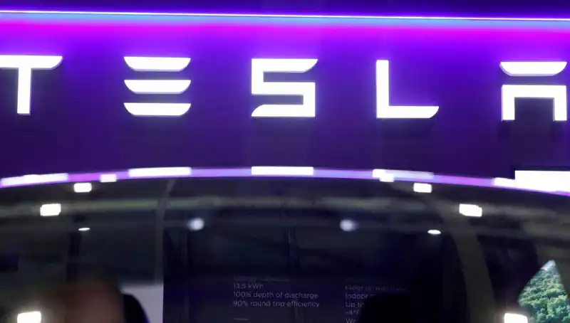 Tesla’nın Sürücüsüz Taksi Deneyimi: Robotaxi İle Gelecek Burada!