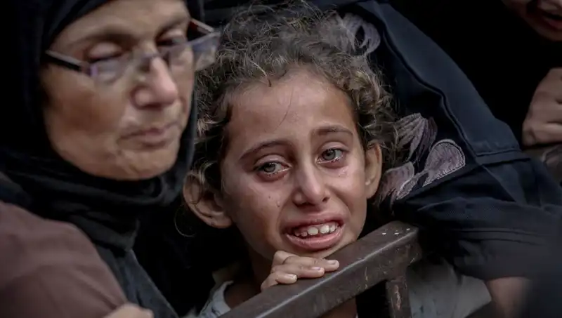 Gazze’de Açlık Krizi: İsrail Askerinin Şok Edici Eylemi