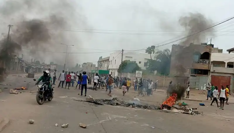 Togo’da Protestolar Sırasında Nehirlerden 7 Ceset Bulundu: Olayların Ardındaki Gerçekler