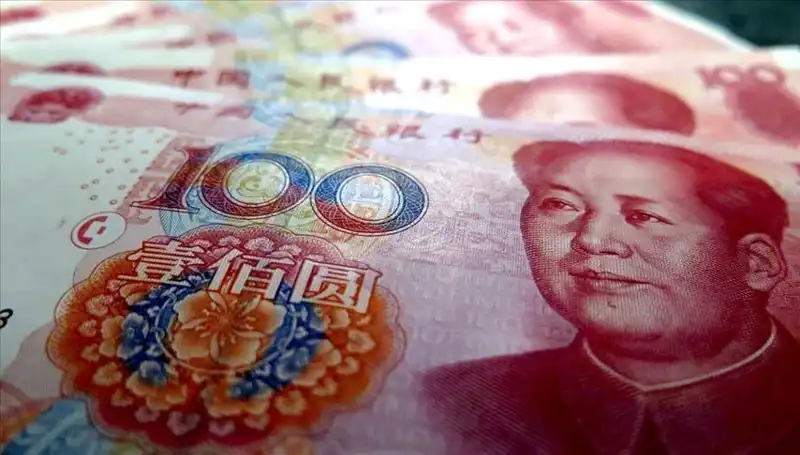 Çin Yuan'ı Değer Kaybediyor: Ekonomik Belirsizlikler Artıyor