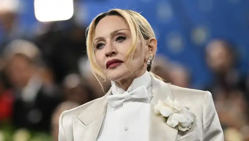 Madonna'nın Yeni Diyeti: Kanserle Mücadelede Fırtına Yaratan Yöntem