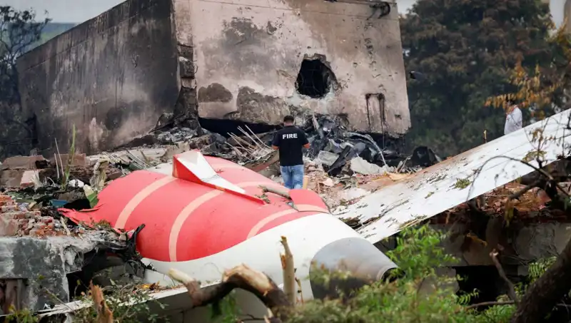 Air India Faciasında Gizemli Konuşmalar: Kokpitteki Son Sözler Ne Oldu?