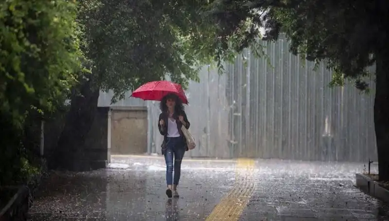 Meteorolojiden Ülke Genelinde Sağanak Uyarısı: 13 İlde Dikkat Çekici Uyarılar Geldi