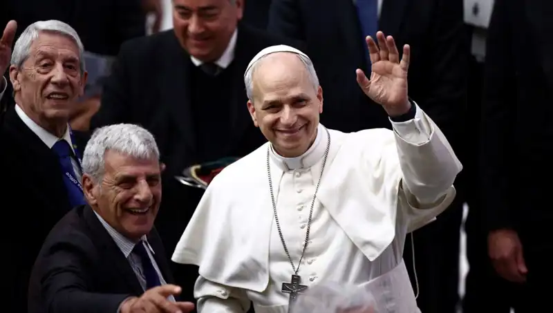 Papa Leo’nun Soyadı: Bir Aşk Hikayesinin İzinde
