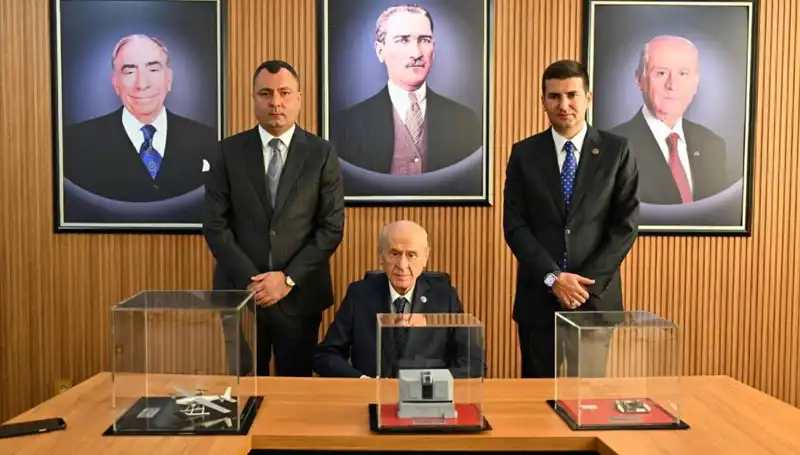 Bahçeli, Ülkü Ocakları'nda Gençlerle Bir Araya Geldi