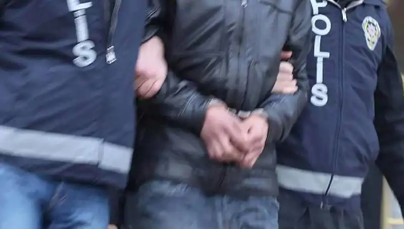 FETÖ'nün Dışişleri Bakanlığı Yapılanmasına Baskın: 25 Kişi Gözaltında